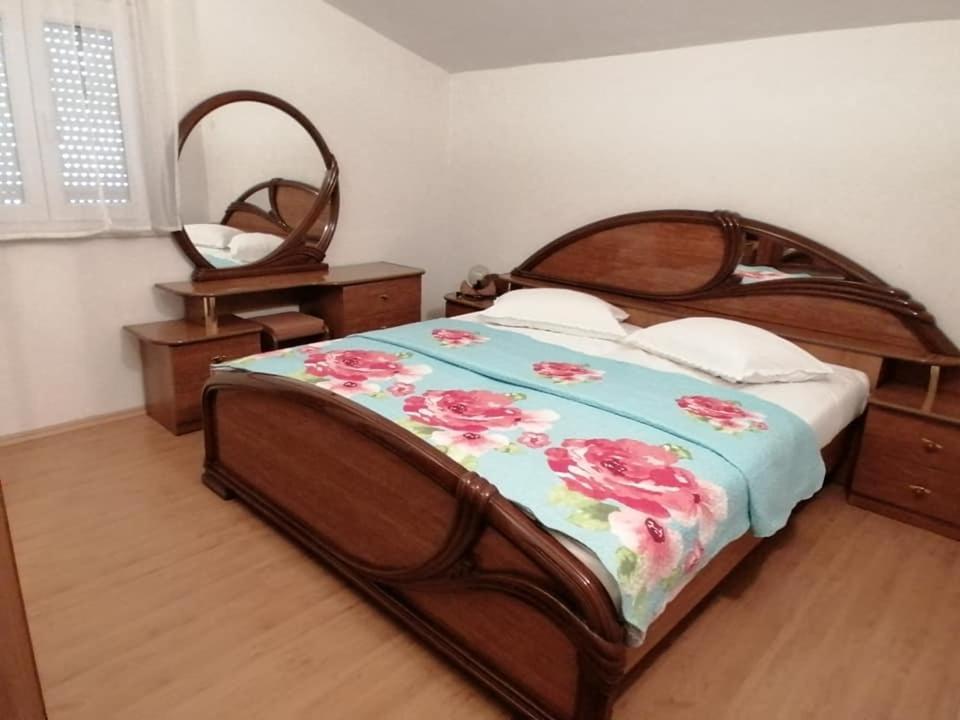 Appartamento Pacho Baška Voda Esterno foto